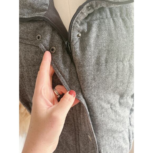 Old Navy Gray Tweed Puffer Vest Women’s Large Zip Up Outdoor Gorpcore Layering - Picture 5 of 10